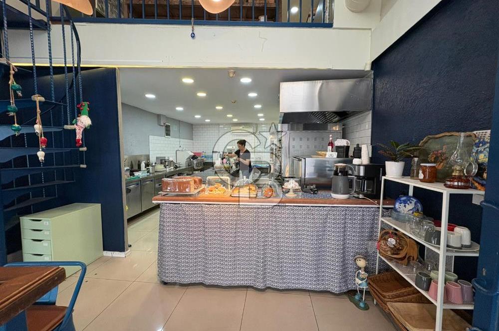 Kadıköyde Müşterisi Hazır, Çok Amaçlı Devren Kafe