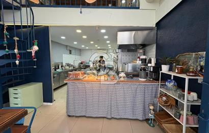Kadıköyde Müşterisi Hazır, Çok Amaçlı Devren Kafe