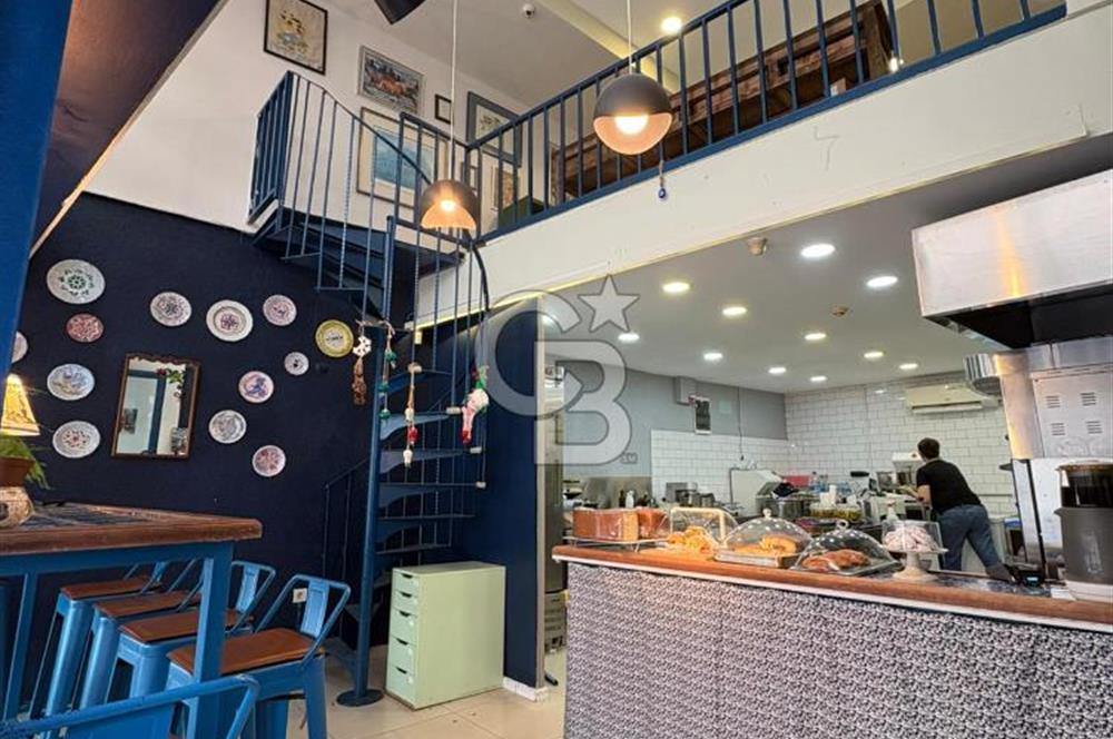 Kadıköyde Müşterisi Hazır, Çok Amaçlı Devren Kafe