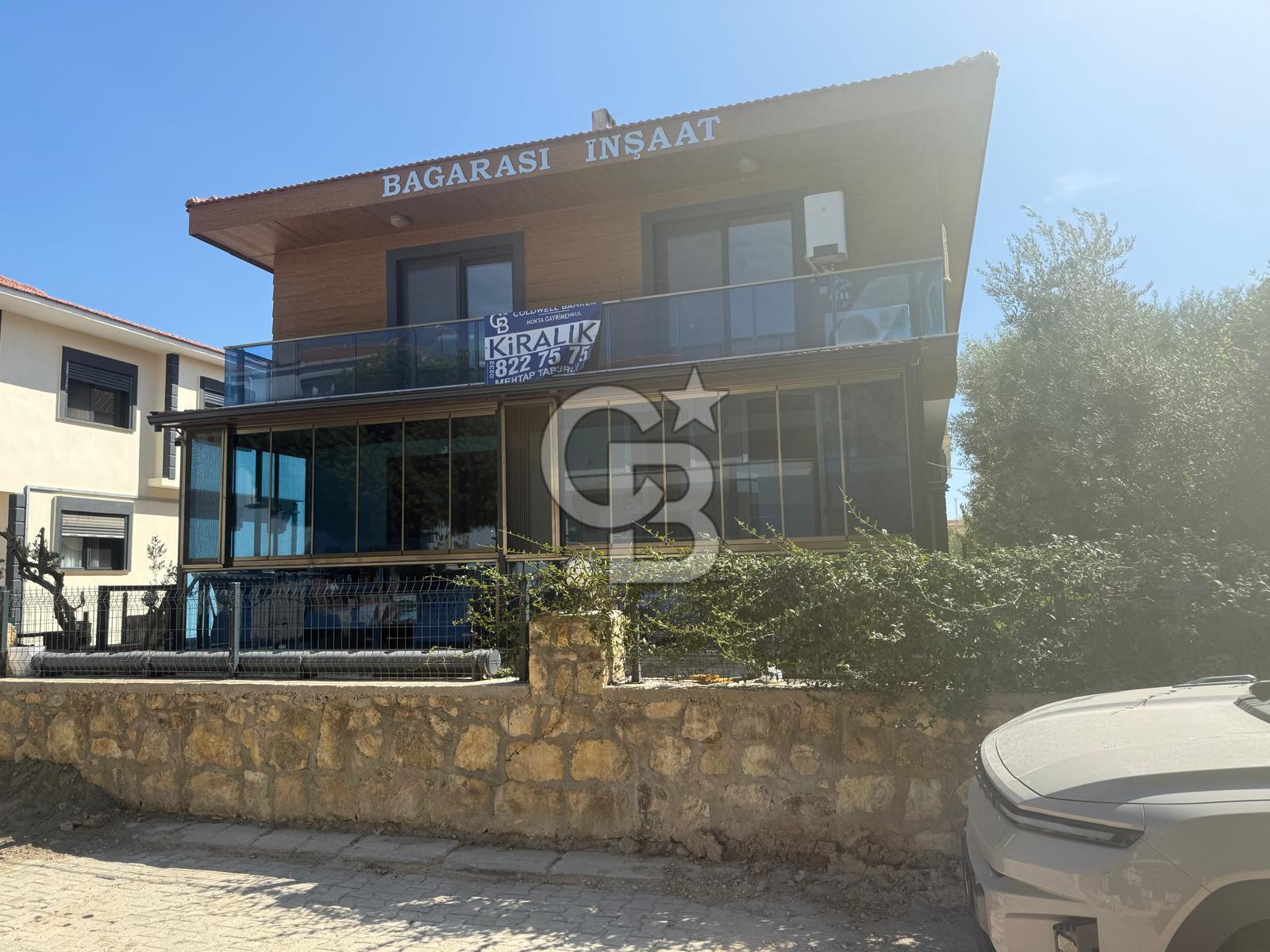 Foça Yenibağarası Mah. Kiralık Kapalı Mutfaklı 2+1 Daire