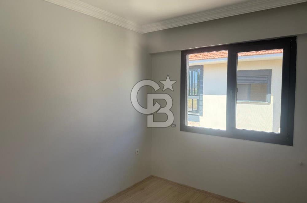 Foça Yenibağarası Mah. Kiralık Kapalı Mutfaklı 2+1 Daire