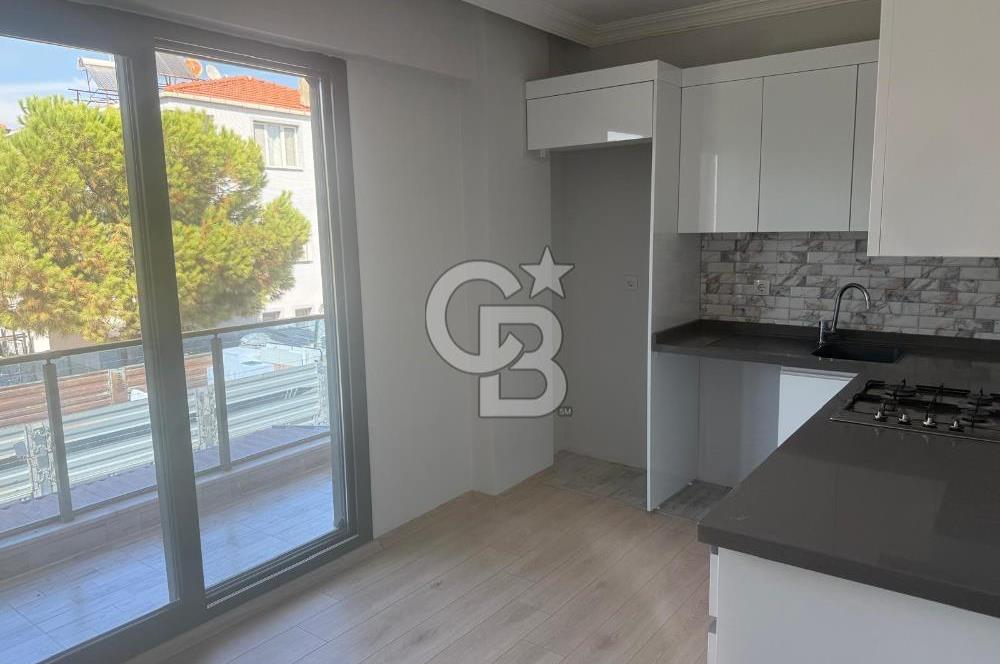 Foça Yenibağarası Mah. Kiralık Kapalı Mutfaklı 2+1 Daire