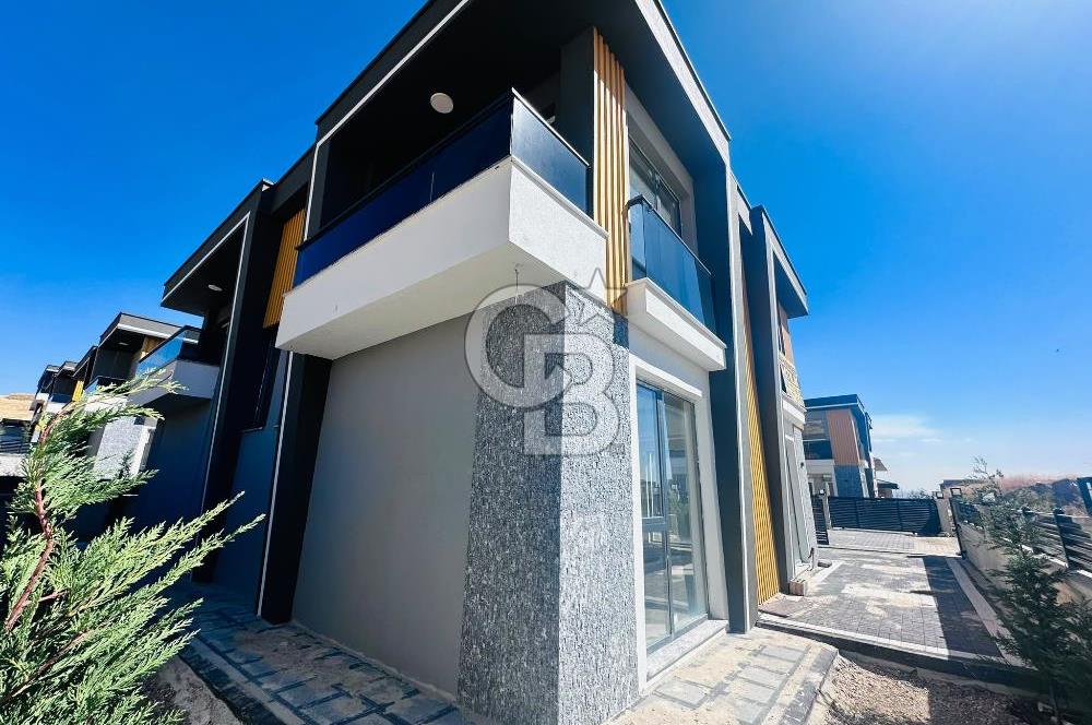 YENİMAHALLE KARACAKAYA'DA 4+1 ULTRA LÜKS VİLLA 