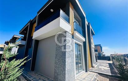 YENİMAHALLE KARACAKAYA'DA 4+1 ULTRA LÜKS VİLLA 