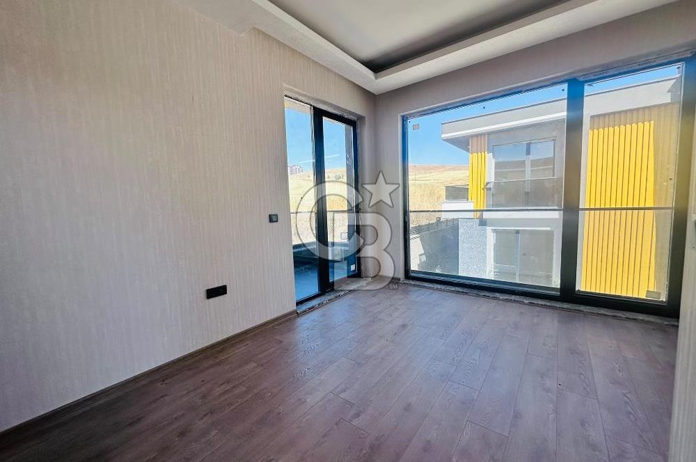 YENİMAHALLE KARACAKAYA'DA 4+1 ULTRA LÜKS VİLLA 