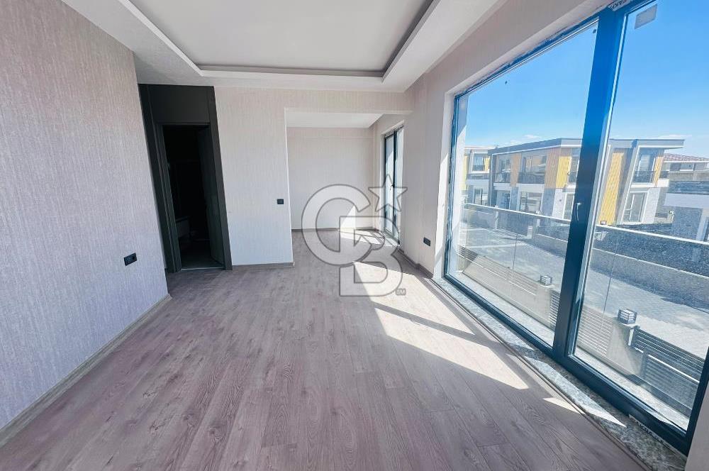 YENİMAHALLE KARACAKAYA'DA 4+1 ULTRA LÜKS VİLLA 