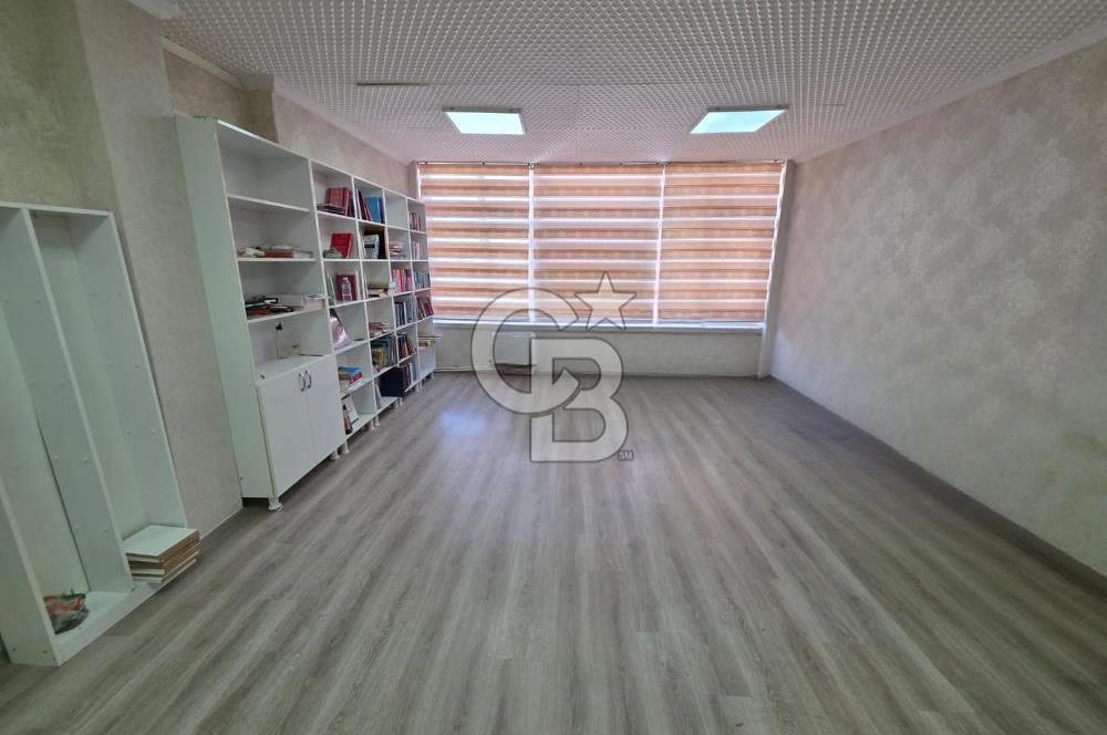 KIZILAY DA İZMİR 1 CADDESİNDE SATILIK 2+1 İŞYERİNE UYGUN DAİRE