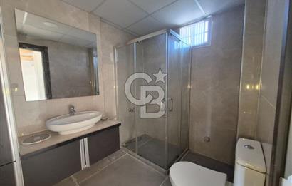 Dikili Çandarlı'da Satılık Deniz Manzaralı Havuzlu 3+1 Tripleks Villa