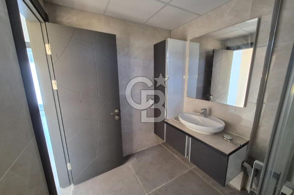 Dikili Çandarlı'da Satılık Deniz Manzaralı Havuzlu 3+1 Tripleks Villa