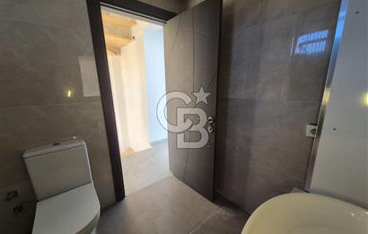 Dikili Çandarlı'da Satılık Deniz Manzaralı Havuzlu 3+1 Tripleks Villa