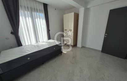 Dikili Çandarlı'da Satılık Deniz Manzaralı Havuzlu 3+1 Tripleks Villa
