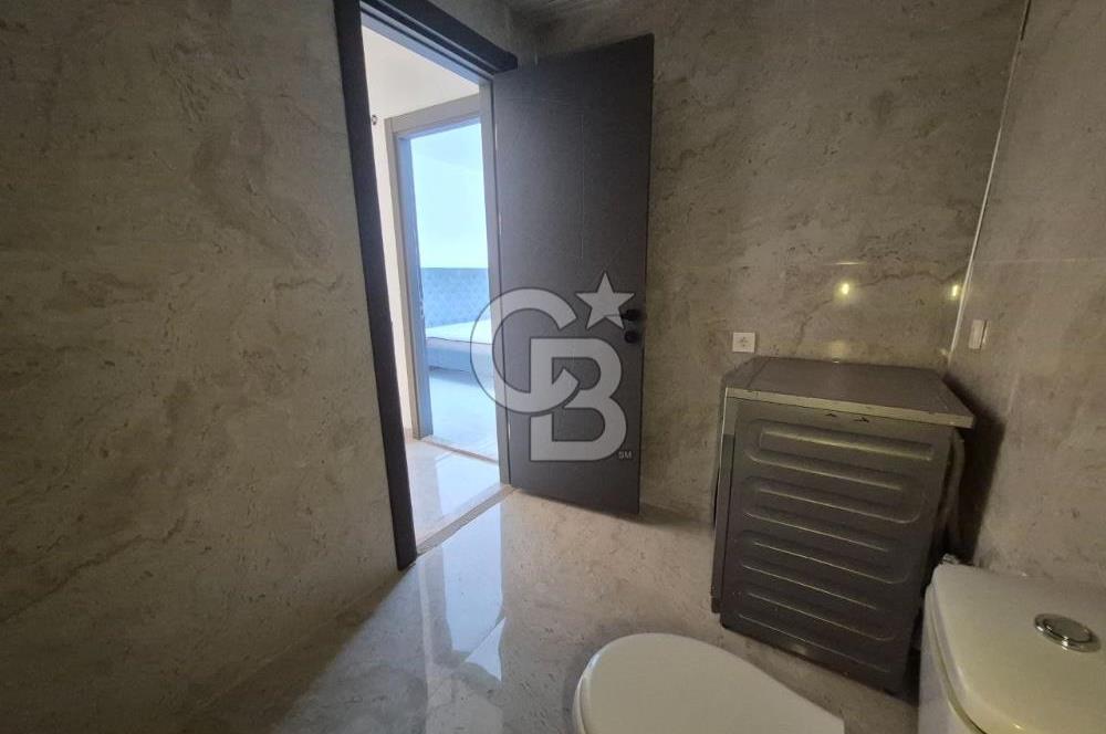 Dikili Çandarlı'da Satılık Deniz Manzaralı Havuzlu 3+1 Tripleks Villa