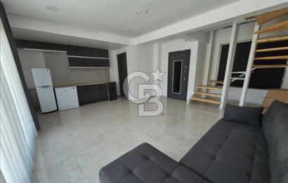 Dikili Çandarlı'da Satılık Deniz Manzaralı Havuzlu 3+1 Tripleks Villa