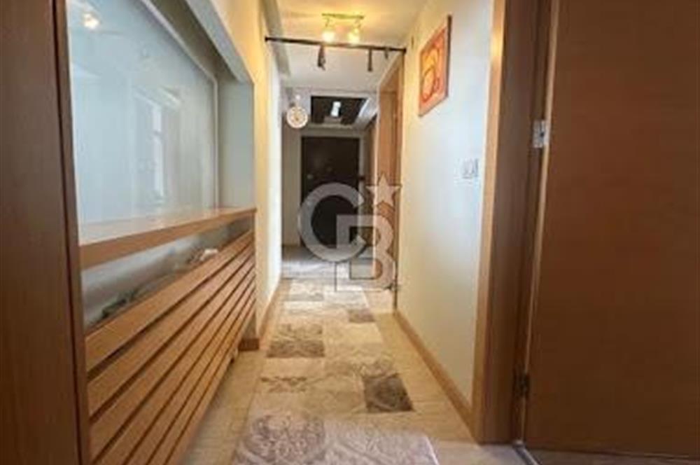 NARLIDERE MAVİSU EVLERİ'NDE SATILIK DENİZ MANZARALI 3+1 DAİRE