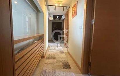NARLIDERE MAVİSU EVLERİ'NDE SATILIK DENİZ MANZARALI 3+1 DAİRE