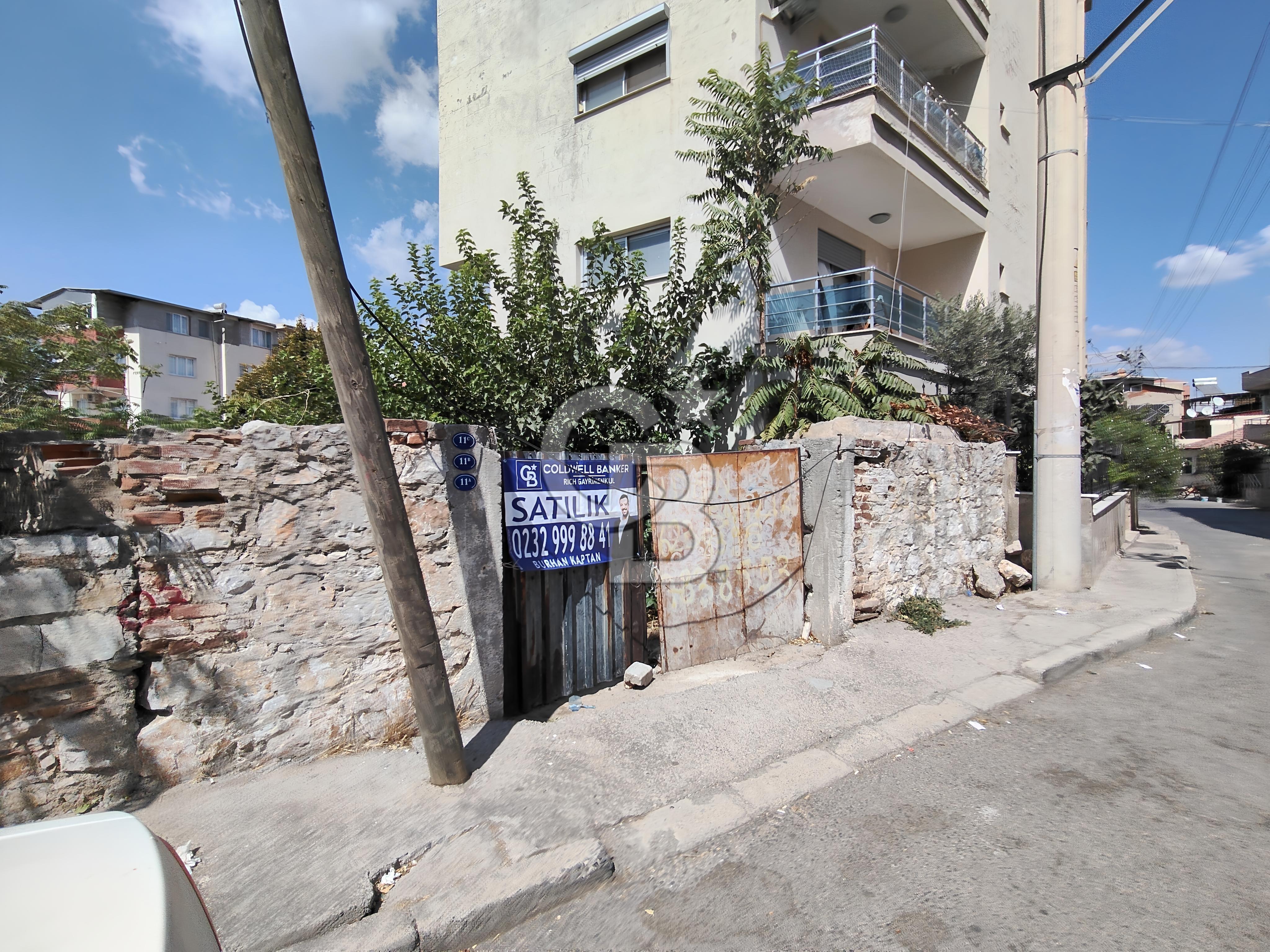 BORNOVA PINARBAŞI'DA SATILIK 2 KAT İMARLI ARSA4