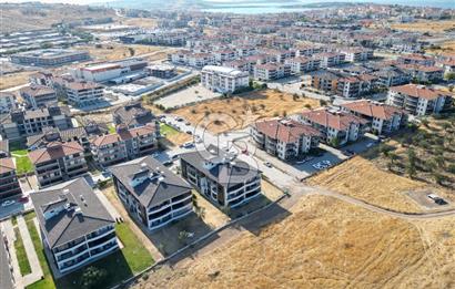 Ayvalık 150 Evler Mh. Site İçinde 3+1 Satılık Geniş Daire