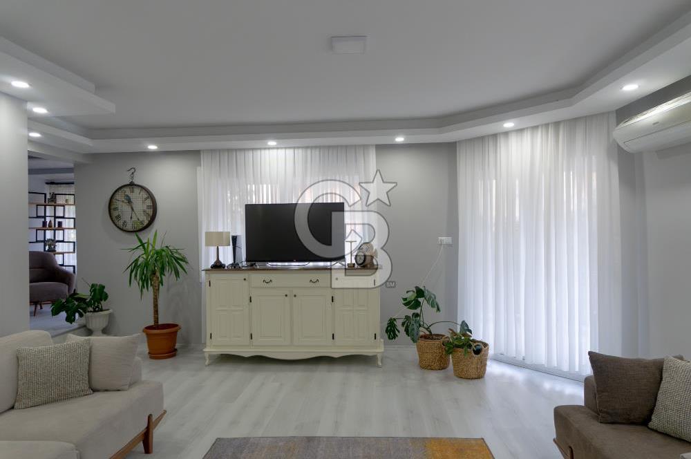 Menteşe Kötekli'de Oturuma Hazır Satılık 4+1 Tripleks Villa 