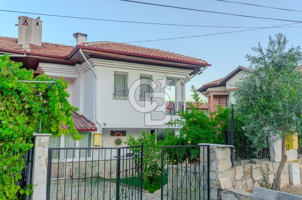 Menteşe Kötekli'de Oturuma Hazır Satılık 4+1 Tripleks Villa 