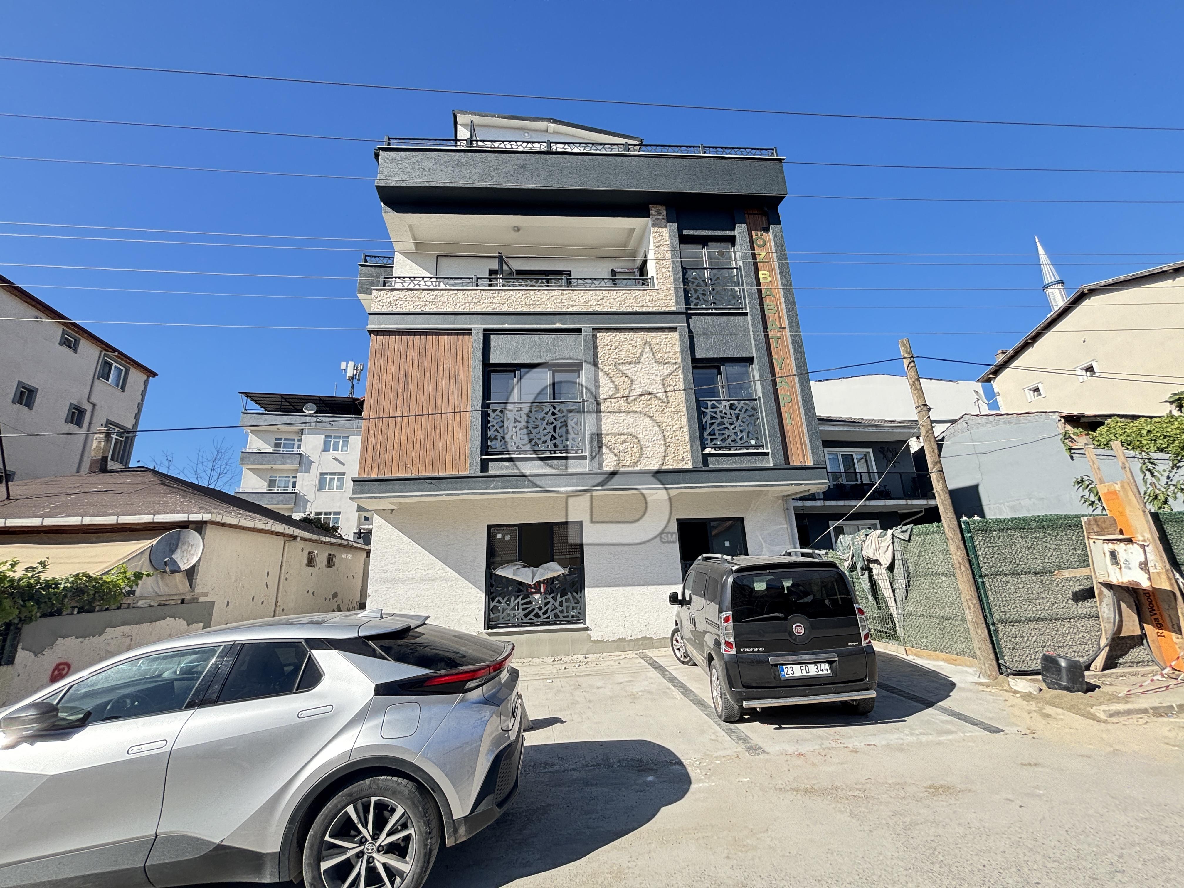 DERİNCE SIRRIPAŞADA SATILIK SIFIR 3+1 DÜZ GİRİŞ DAİRE