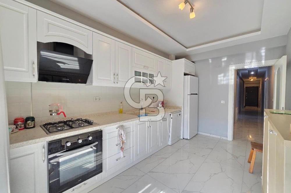 Ayvalık 150 Evler Mh. Site İçinde 3+1 Satılık Geniş Daire