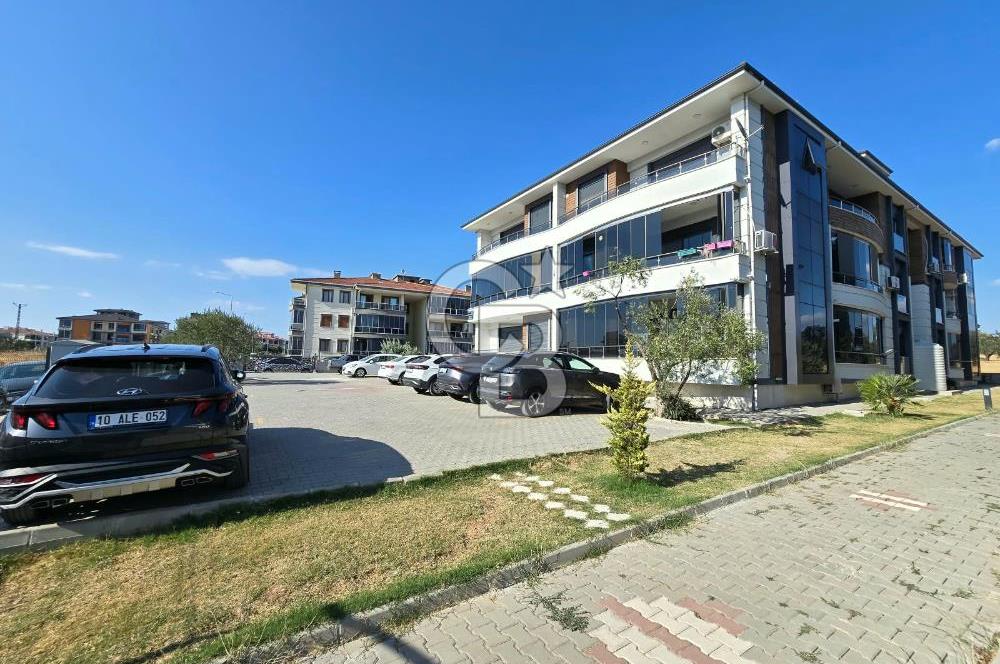Ayvalık 150 Evler Mh. Site İçinde 3+1 Satılık Geniş Daire