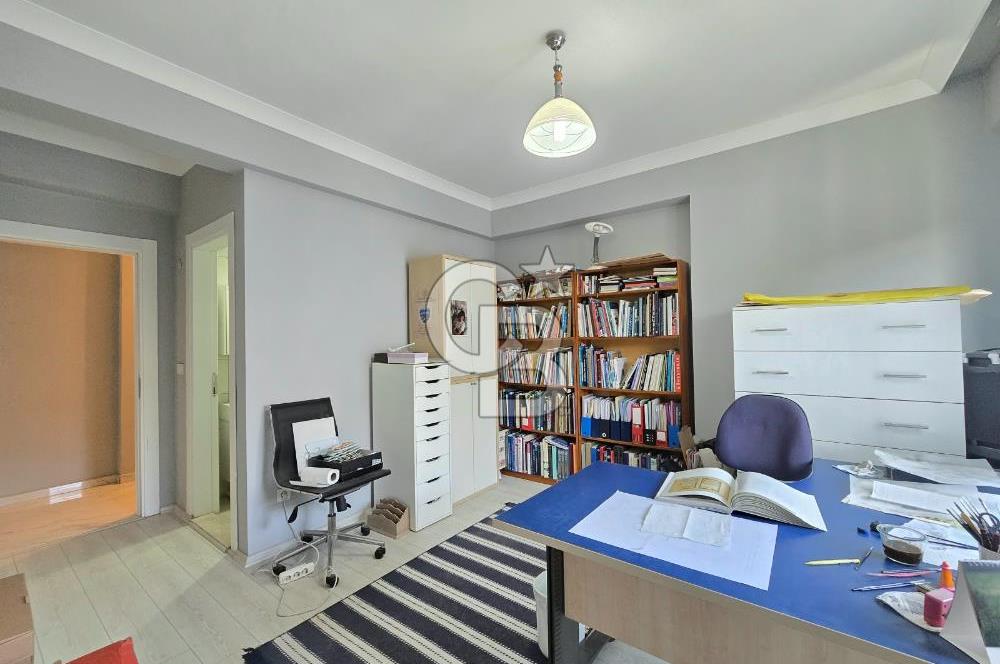 Ayvalık 150 Evler Mh. Site İçinde 3+1 Satılık Geniş Daire