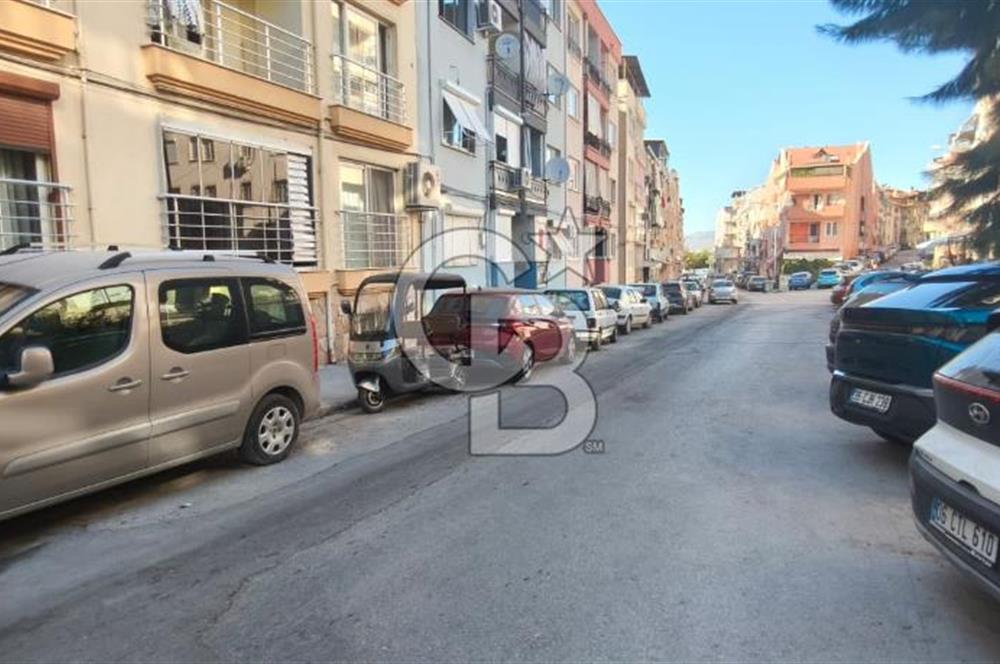 Dikili Gazipaşa mahallesinde Ferah ve Kullanışlı 2+1 Ters Dubleks