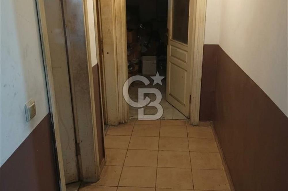 Sultangazi Avizeciler Karşısı Çift Tapulu Satılık Dükkan