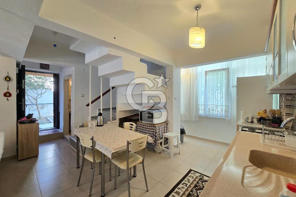Burhaniye Pelitköy de Denize Yakın Satılık 3+1 Villa