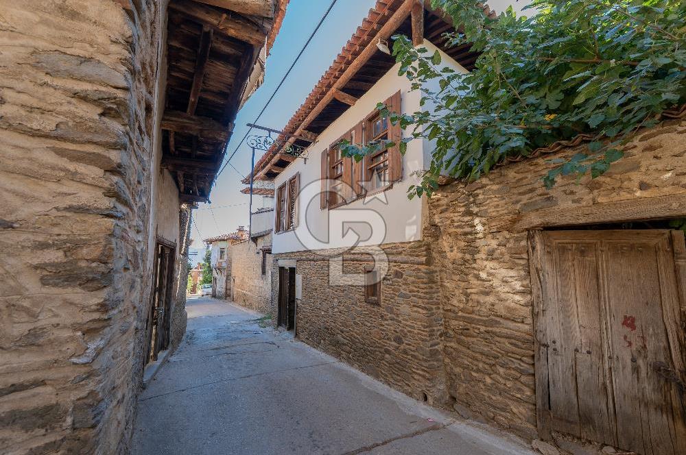 BİRGİ'DE TARİHİ KONAKTA 7 ODALI KİRALIK BUTİK OTEL & RESTAURANT