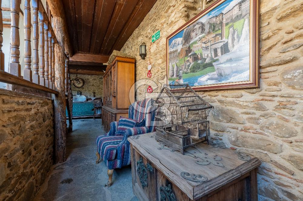 BİRGİ'DE TARİHİ KONAKTA 7 ODALI KİRALIK BUTİK OTEL & RESTAURANT