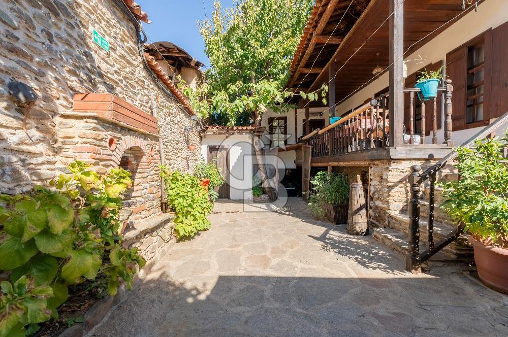 BİRGİ'DE TARİHİ KONAKTA 7 ODALI KİRALIK BUTİK OTEL & RESTAURANT