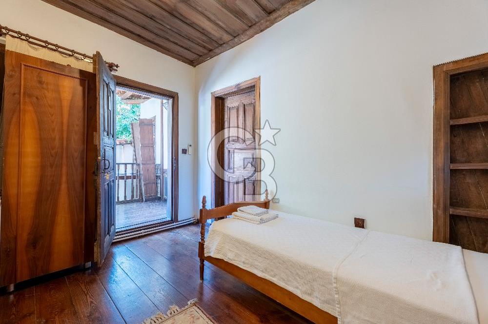 BİRGİ'DE TARİHİ KONAKTA 7 ODALI KİRALIK BUTİK OTEL & RESTAURANT