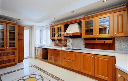 ERENKÖY'DE DENİZ MANZARALI CADDEYE 1. DK 4+1 225M2 BALKONLU