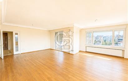 ERENKÖY'DE DENİZ MANZARALI CADDEYE 1. DK 4+1 225M2 BALKONLU