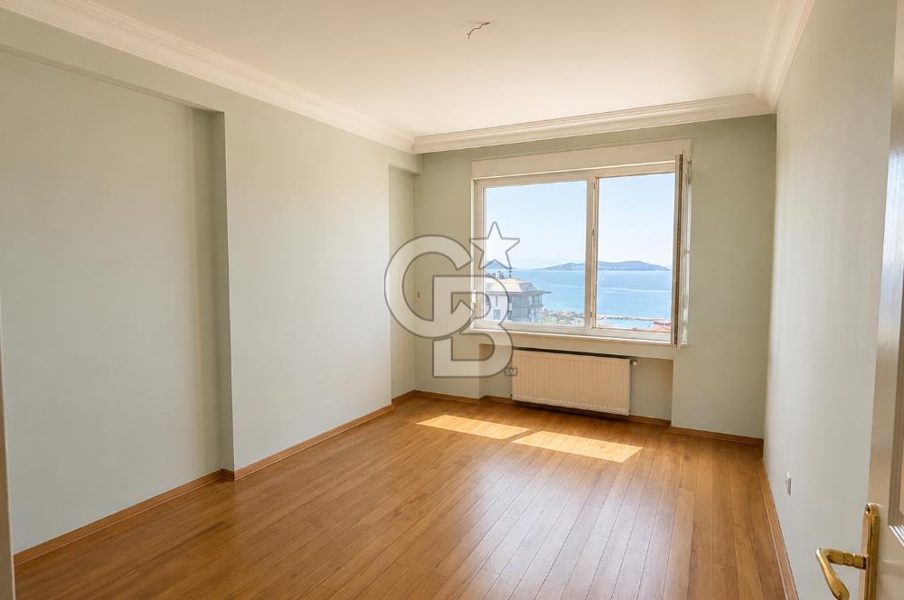ERENKÖY'DE DENİZ MANZARALI CADDEYE 1. DK 4+1 225M2 BALKONLU