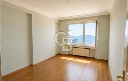 ERENKÖY'DE DENİZ MANZARALI CADDEYE 1. DK 4+1 225M2 BALKONLU
