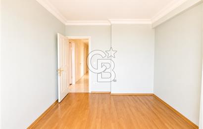 ERENKÖY'DE DENİZ MANZARALI CADDEYE 1. DK 4+1 225M2 BALKONLU