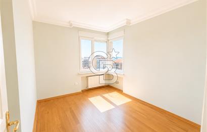 ERENKÖY'DE DENİZ MANZARALI CADDEYE 1. DK 4+1 225M2 BALKONLU
