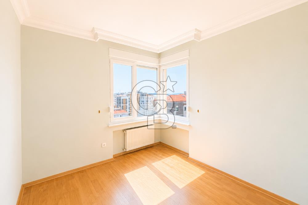 ERENKÖY'DE DENİZ MANZARALI CADDEYE 1. DK 4+1 225M2 BALKONLU