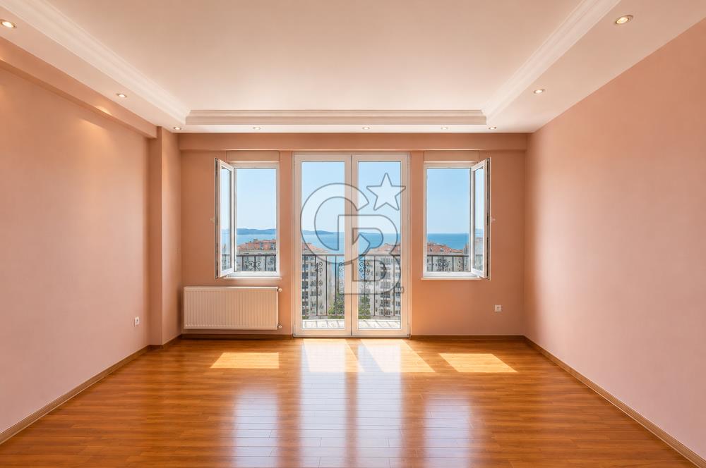 ERENKÖY'DE DENİZ MANZARALI CADDEYE 1. DK 4+1 225M2 BALKONLU