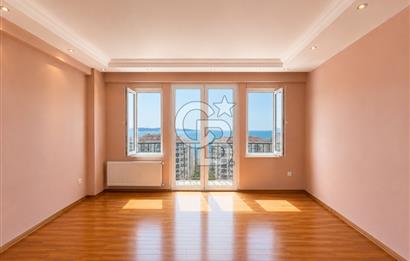 ERENKÖY'DE DENİZ MANZARALI CADDEYE 1. DK 4+1 225M2 BALKONLU