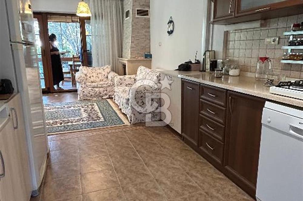 Burhaniye Pelitköy Sahilde Kiralık 3+1Müstakil Dubleks Villa