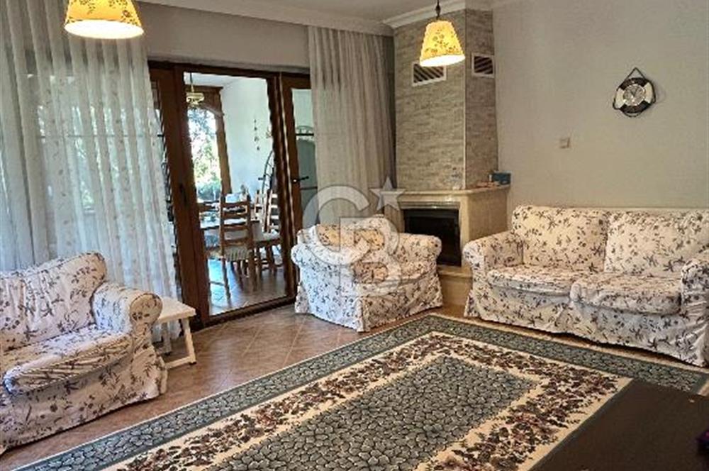 Burhaniye Pelitköy Sahilde Kiralık 3+1Müstakil Dubleks Villa