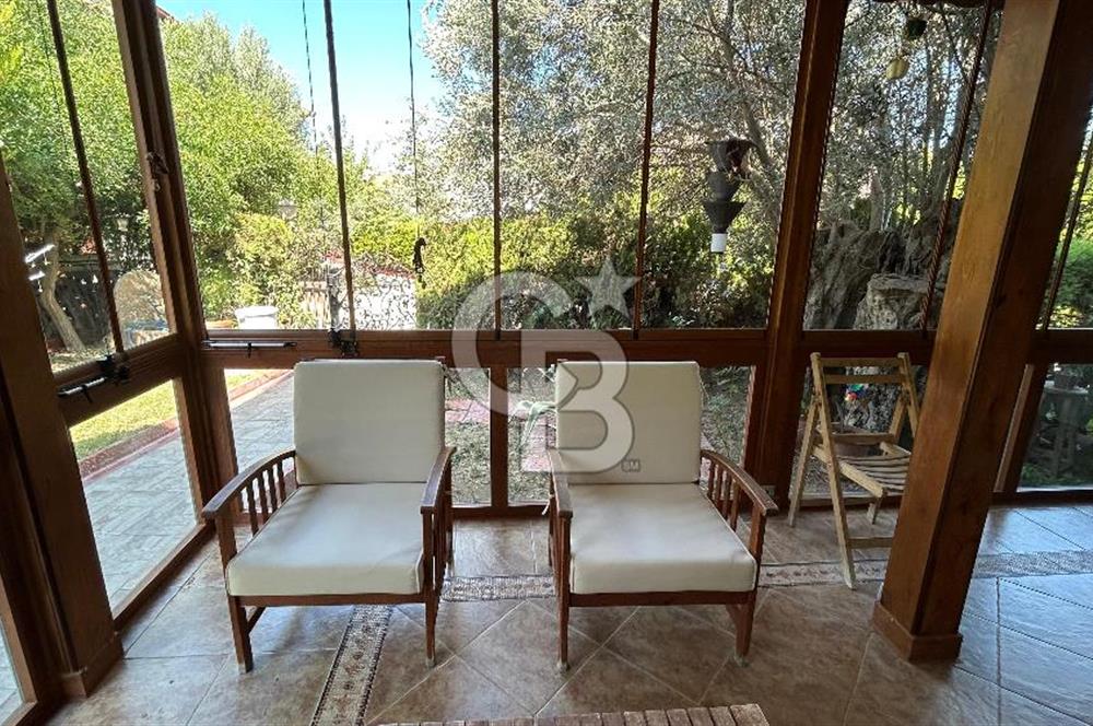 Burhaniye Pelitköy Sahilde Kiralık 3+1Müstakil Dubleks Villa