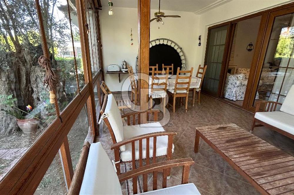 Burhaniye Pelitköy Sahilde Kiralık 3+1Müstakil Dubleks Villa
