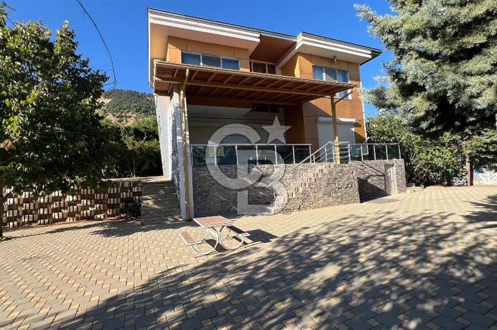 Pınarbaşı Kandil Mevkii'de 4 Dönüm Arsa ve Bağ Evi