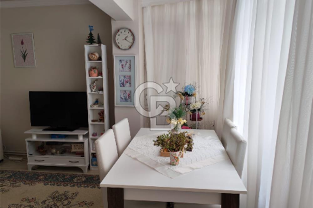 Karşıyaka Bahçelievler satılık 2 + 1 