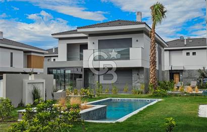 Sasalı'da Site İçerisinde Müstakil Havuzlu 5+1 Kiralık Villa